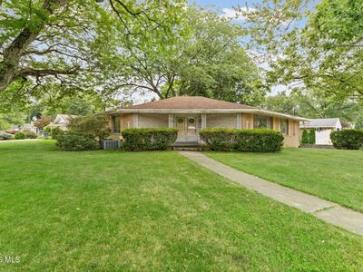 3739 S Beverly Hills Dr