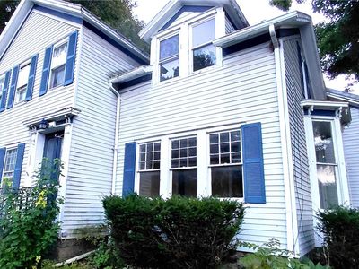 1233 Main St
