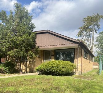 Property at 17205 Highland Ave, Hazel Crest, IL