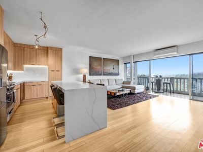 999 N Doheny Dr APT 1112