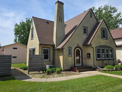 412 W Main St