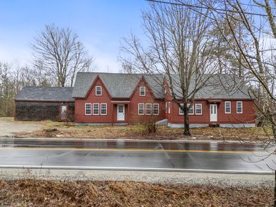 569 Middle Road