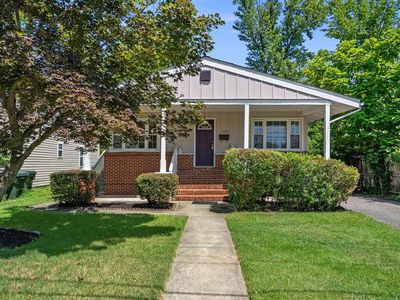 5104 Roanoke Pl
