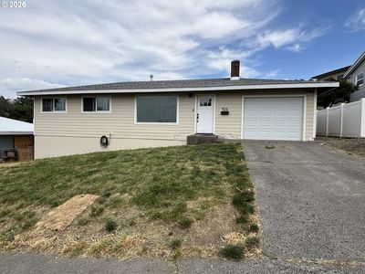 Property at 924 SW 33rd St, Pendleton, OR