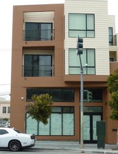 5680 Mission St