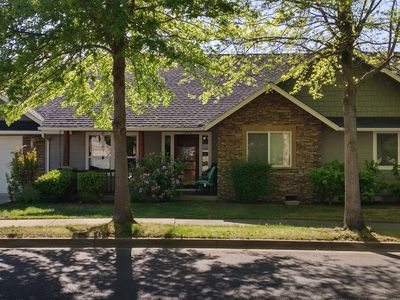 1404 SW Sturgeon Ct