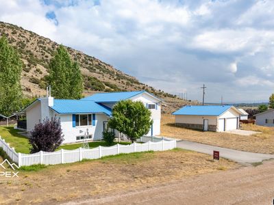 54 & 42 Freedom Country Ln