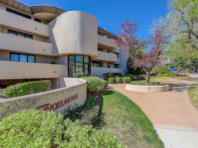 1140 Portland Pl #208