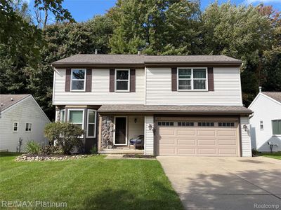 Property at 1607 Andover Blvd, Howell, MI