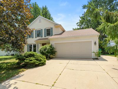 1555 Redstock Ave