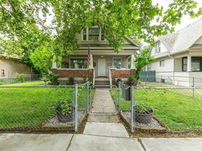 1207 W Shannon Ave
