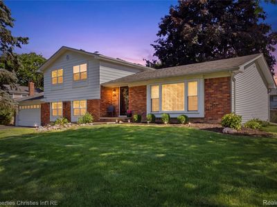 5569 Tadworth Pl