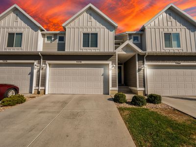 3570 W Grassland Dr