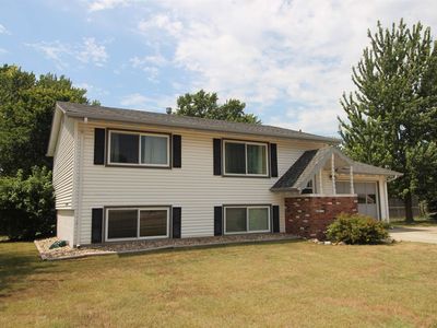300 Aspen Dr