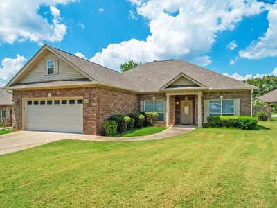 220 Forest Lakes Blvd