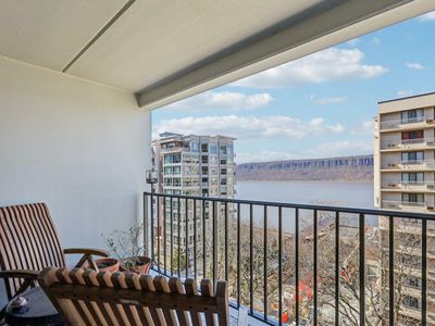 1116 Warburton Avenue #4H