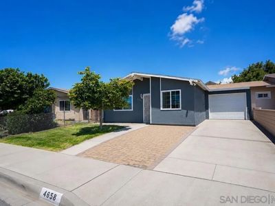 4658 Calle Del Palo