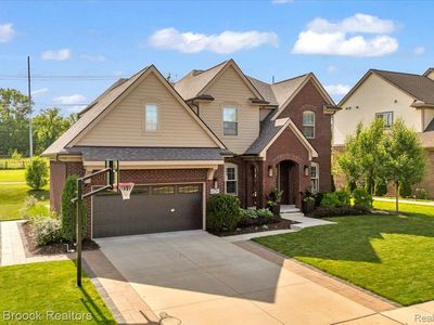 1126 Queensboro Dr
