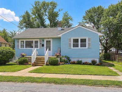 20 E Thompson Avenue