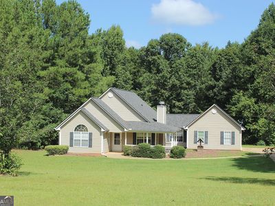 5613 Highway 81 E