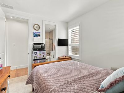 3904 Composition Dr