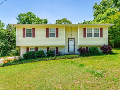 2361 Rolling Brook Dr NE