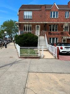 2426 Ocean Pkwy