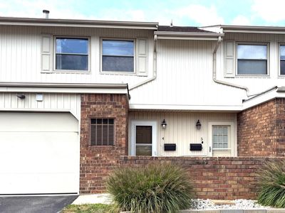 Property at 6818 Fenwyck Rd APT 4, Maumee, OH