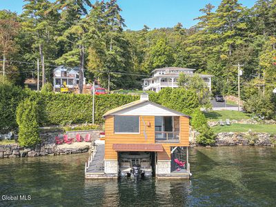 7955 Lake Shore Drive