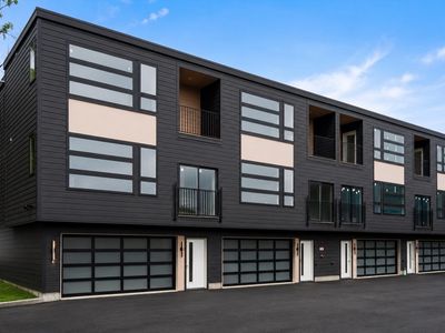 9 Franklin St #1