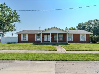3300 Colgate Pl