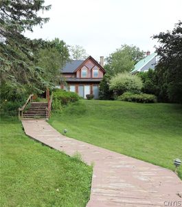 55 Anthony St