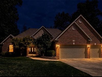 1303 NE Fairwinds Dr