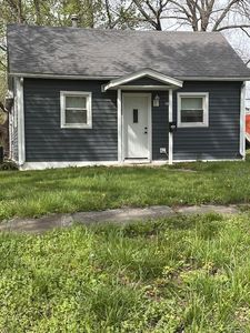 220 W 6th St
