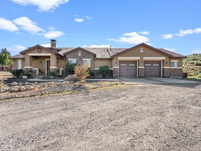 5764 Carl Dr