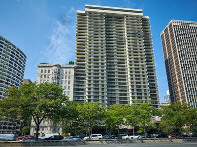 1212 N Lake Shore Dr APT 24BN