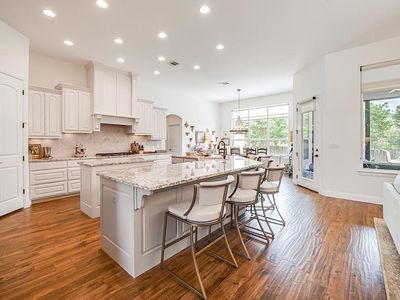 2143 Stone Oak