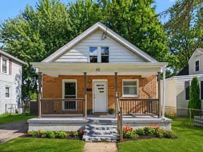 48 Ridgeway Ave