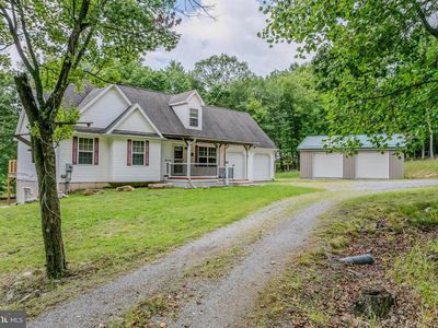 37 Paynes Ln