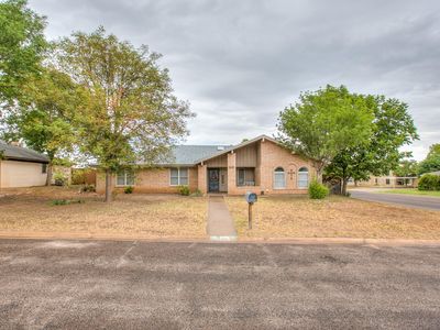 2802 Canyon Creek Dr