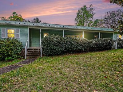 1037 Autumn Leaf Ln