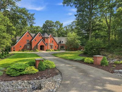 213 Escoll Dr