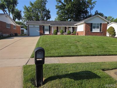 2130 Canterbury Dr