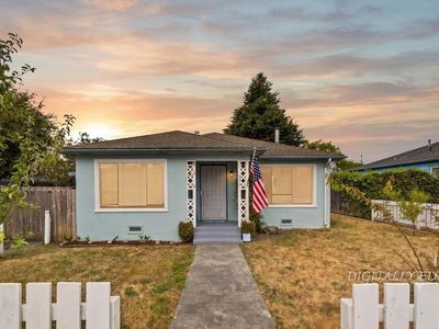 Property at 380 12th St, Fortuna, CA