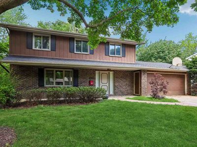 Property at 131 S Mount Vernon Dr, Iowa City, IA
