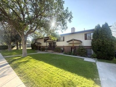 123 W Cedar St