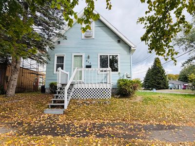 615 Carrie St