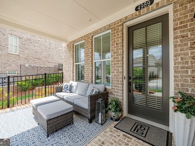 4989 Sealy Cir