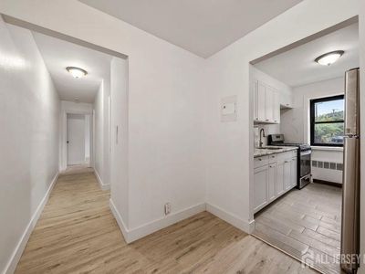 2335 Hudson Ter