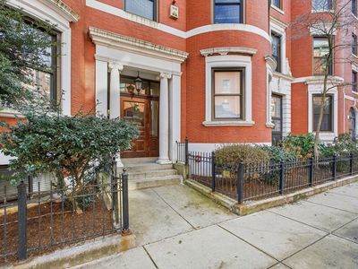 96 Gainsborough St Unit 205W